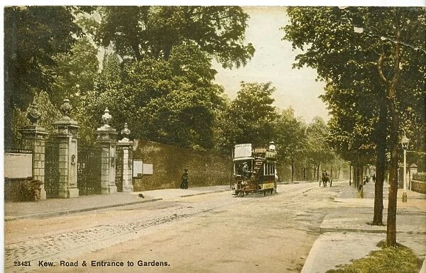 Kew Road and Entrance to Kew Gardens