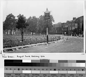 Kew Green, Richmond, at the end of the August Bank Holiday, 1926